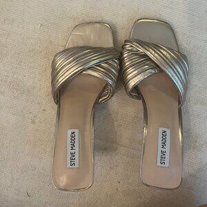 Steve Madden Gold heels